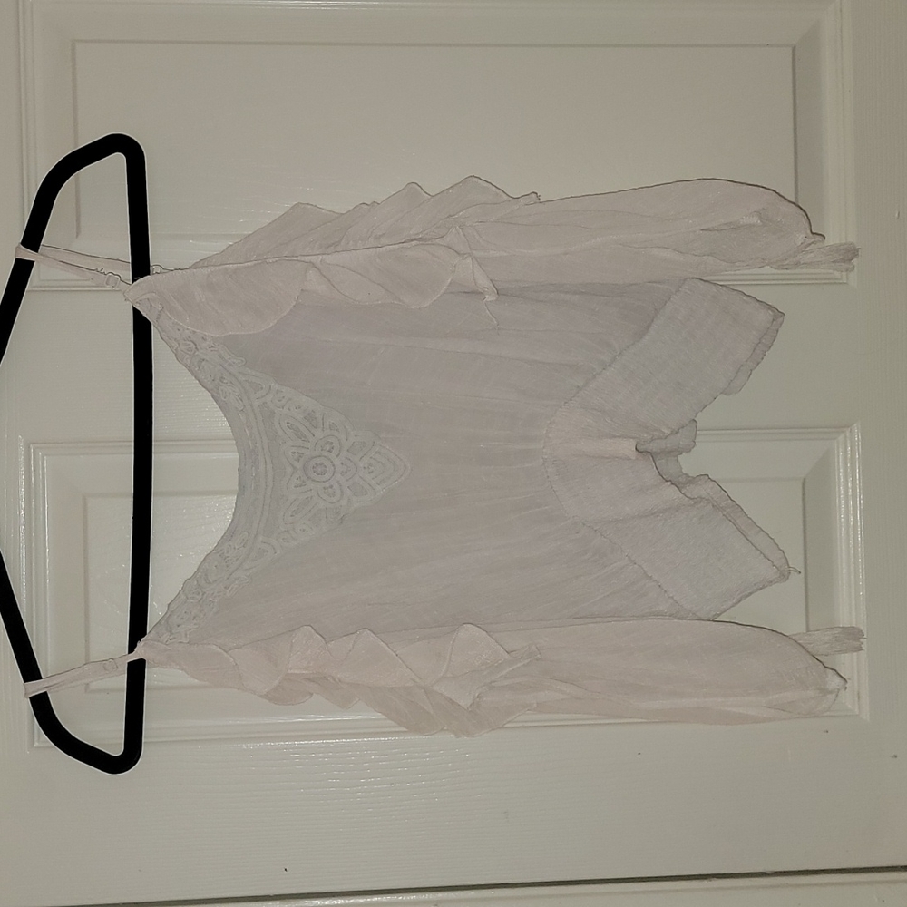 White crop top